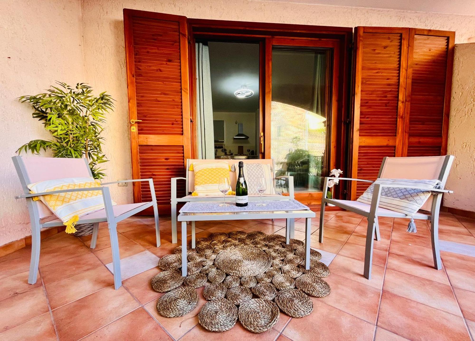 Shardana 3 - Relax A Due Passi Dalla Spiaggia Castelsardo Exterior photo